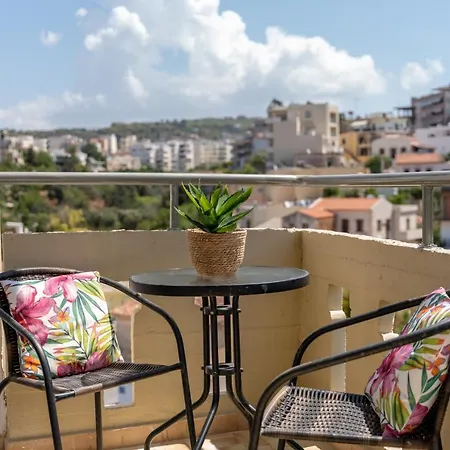 71!charming Flat In Chania Apartment